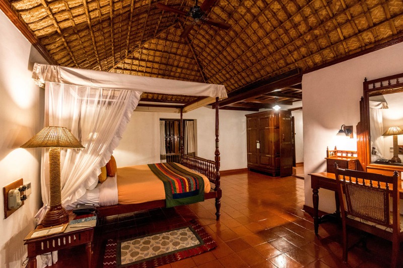 Services - Hotels / Resorts