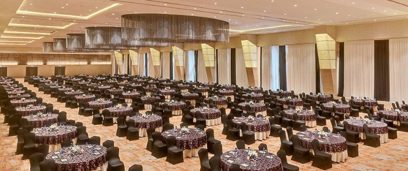 Services - Hotels / Resorts